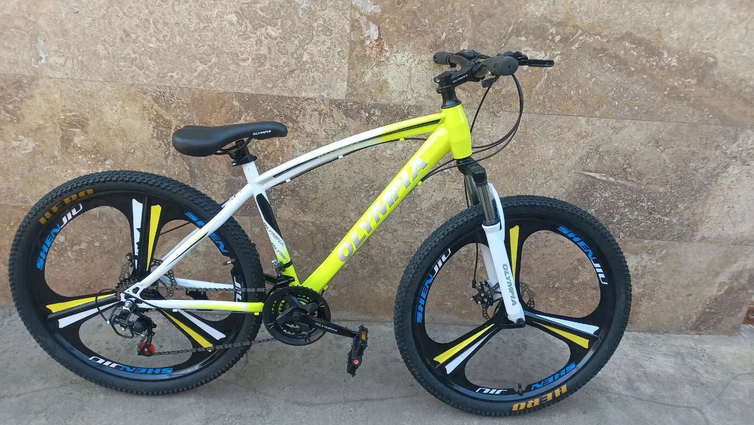 دوچرخه سایز ۲۶ رینگ اسپرت خارجی دیسکی آکبند|دوچرخه، اسکیت، اسکوتر|رشت, پیرکلاچای|دیوار