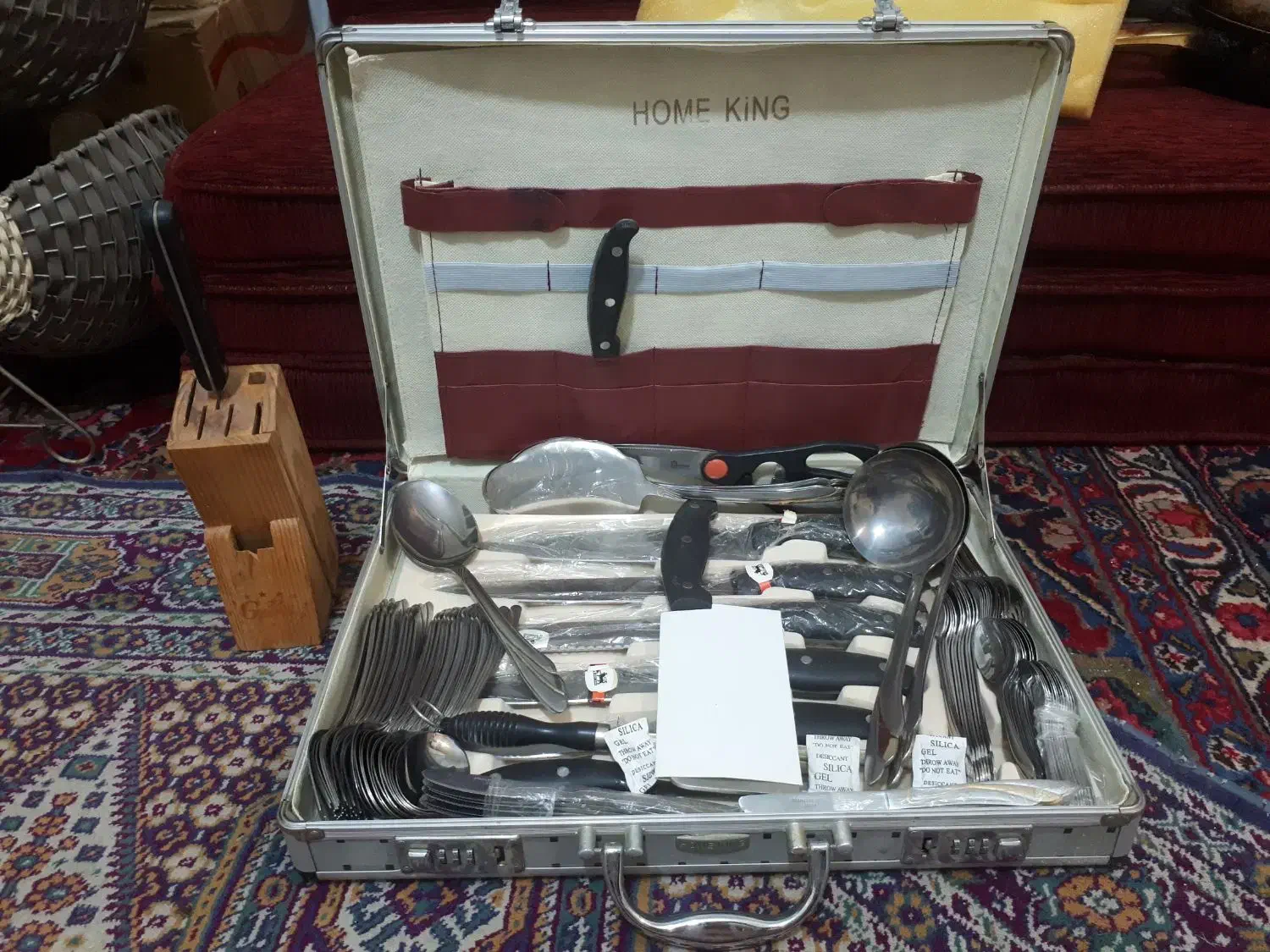 چمدان قاشق چنگال مدل ابرویی درحدنو|ظروف سرو و پذیرایی|پرند, فاز ۲|دیوار