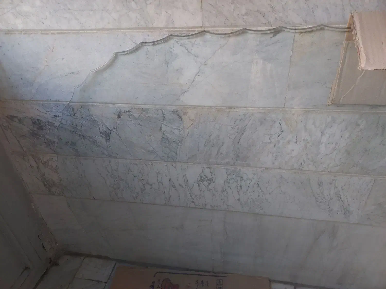 شیشه روی میز کاملا سالم|مصالح و تجهیزات ساختمان|تهران, یوسفآباد|دیوار