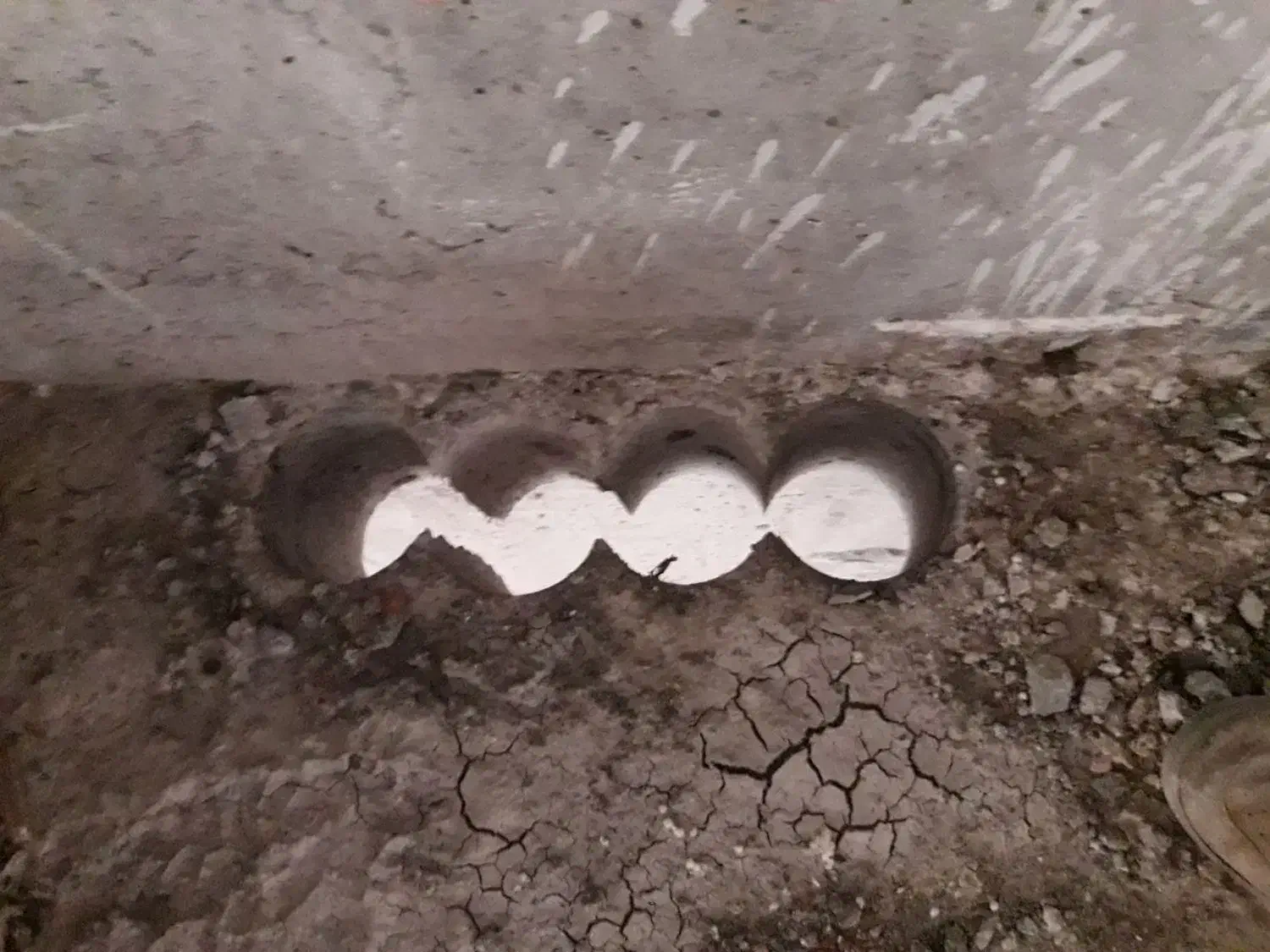 خدمات کر گیری سوراخ کاری وبرش کاری بتن کنی|خدمات پیشه و مهارت|اردبیل, |دیوار