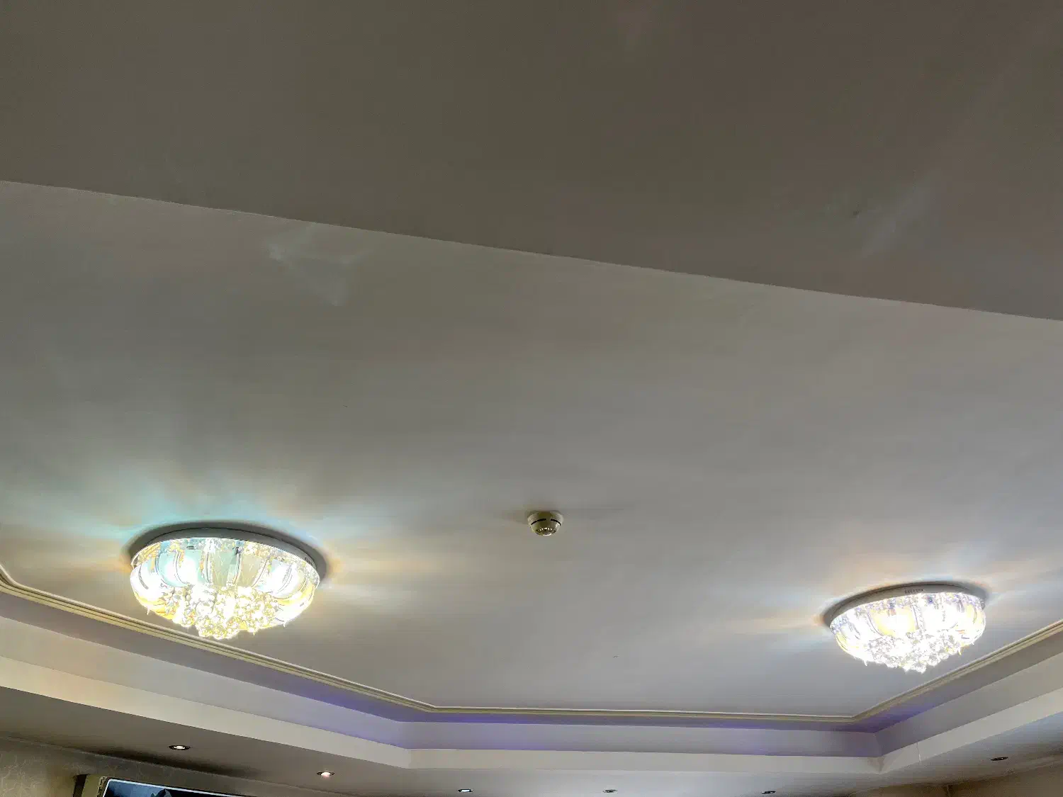 یک جفت لوستر سقفی|لوستر و چراغ آویز|ارومیه, |دیوار