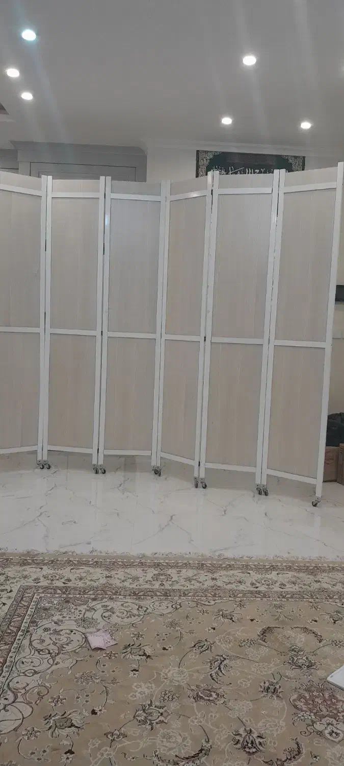 پارتیشن پاروان چرخدار پاروان|مبلمان خانگی و میز عسلی|مشهد, چهارچشمه|دیوار