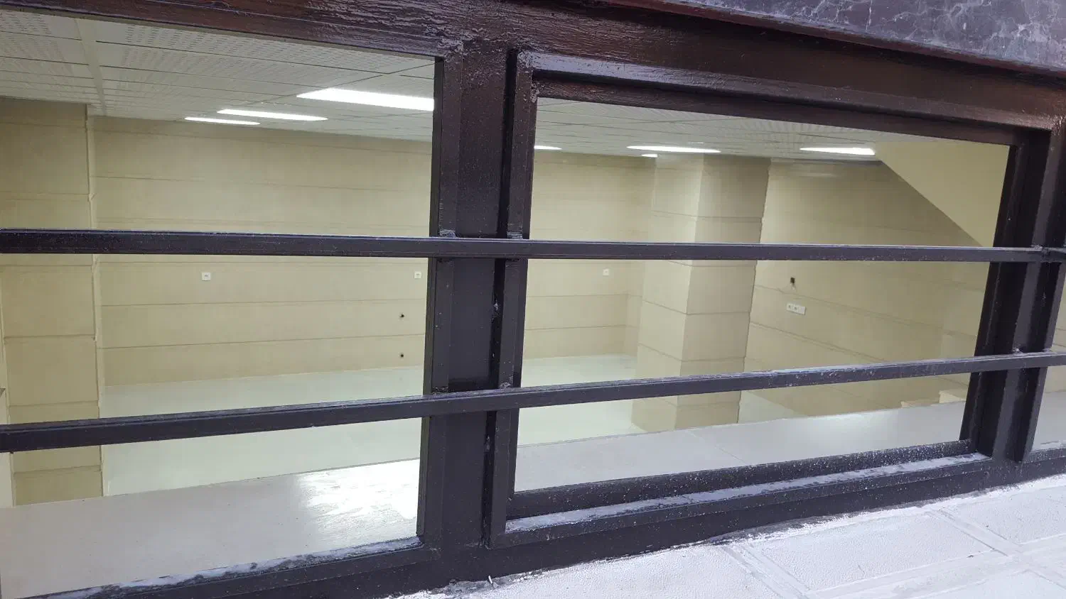 اجاره زیرزمین تجاری ۶۴متری درمیدان چالیمار|اجارهٔ مغازه و غرفه|ایلام, |دیوار