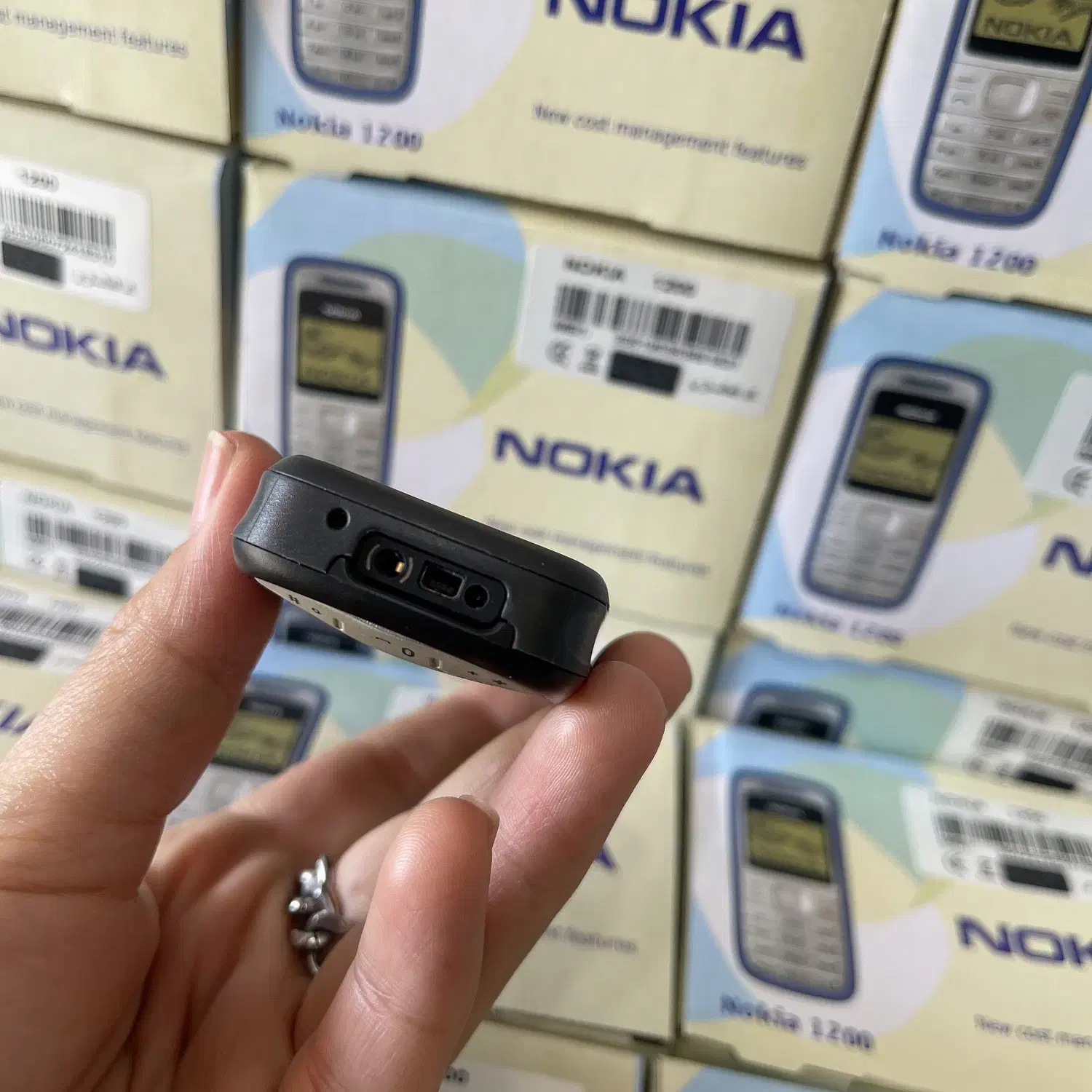 نوکیا 1200 اصلی قدیمی شکلک دار دکمه ای آکبند nokia|موبایل|تهران, جمال‌زاده|دیوار