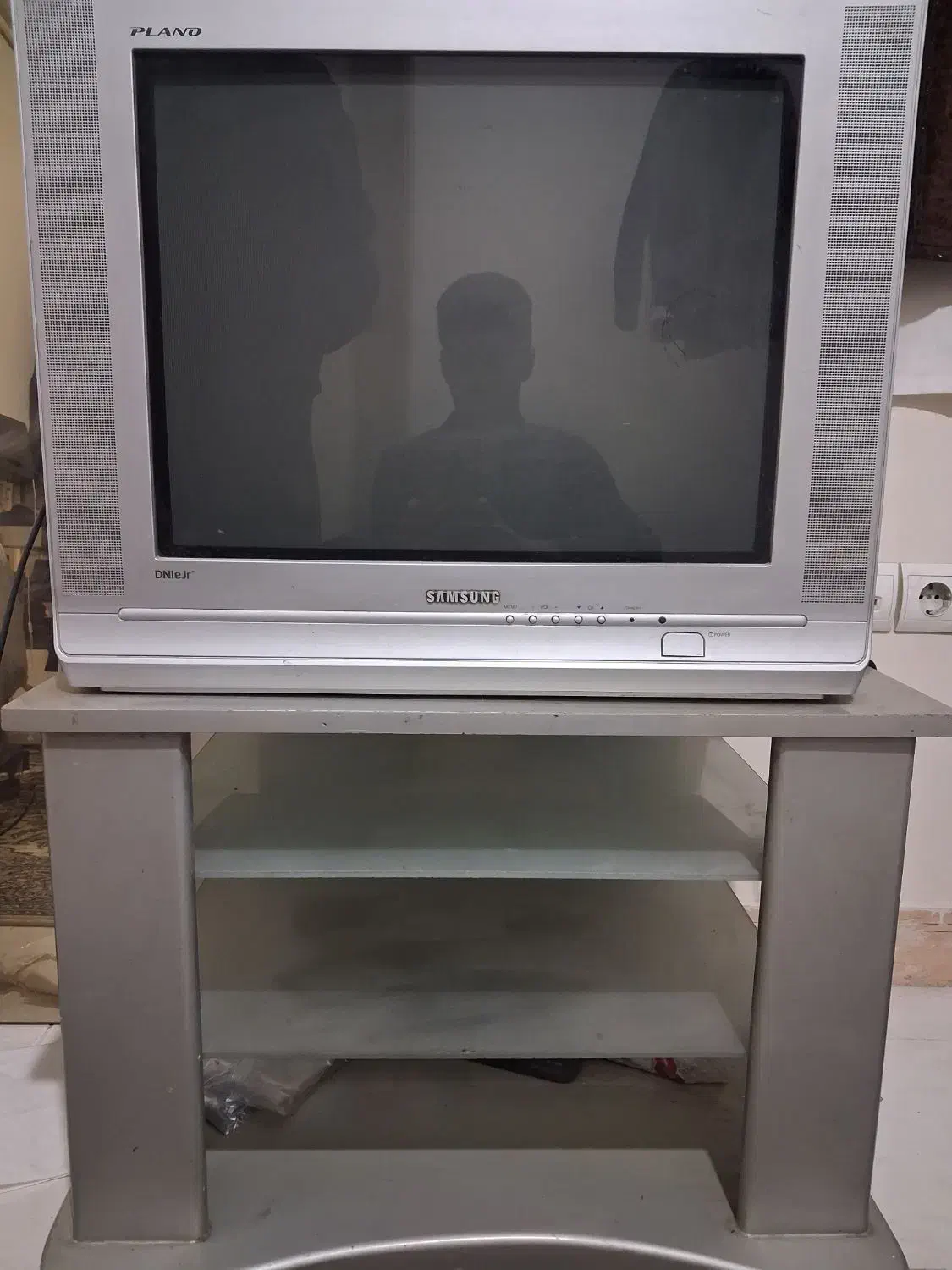 تلویزیون سامسونگ با میز|تلویزیون و پروژکتور|تهران, حشمتیه|دیوار
