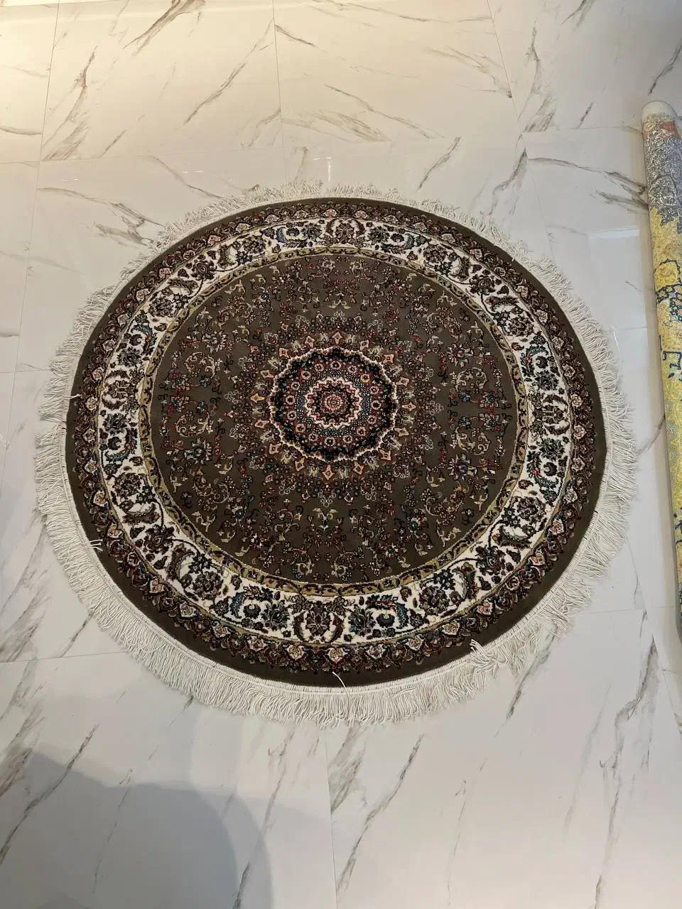 فرش ۱۷۰۰ شانه|فرش|آمل, |دیوار