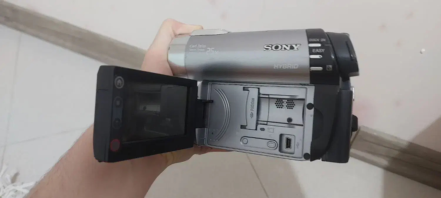 دوربین فیلمبرداری سونی درحد نو|دوربین عکاسی و فیلم‌برداری|تبریز, |دیوار