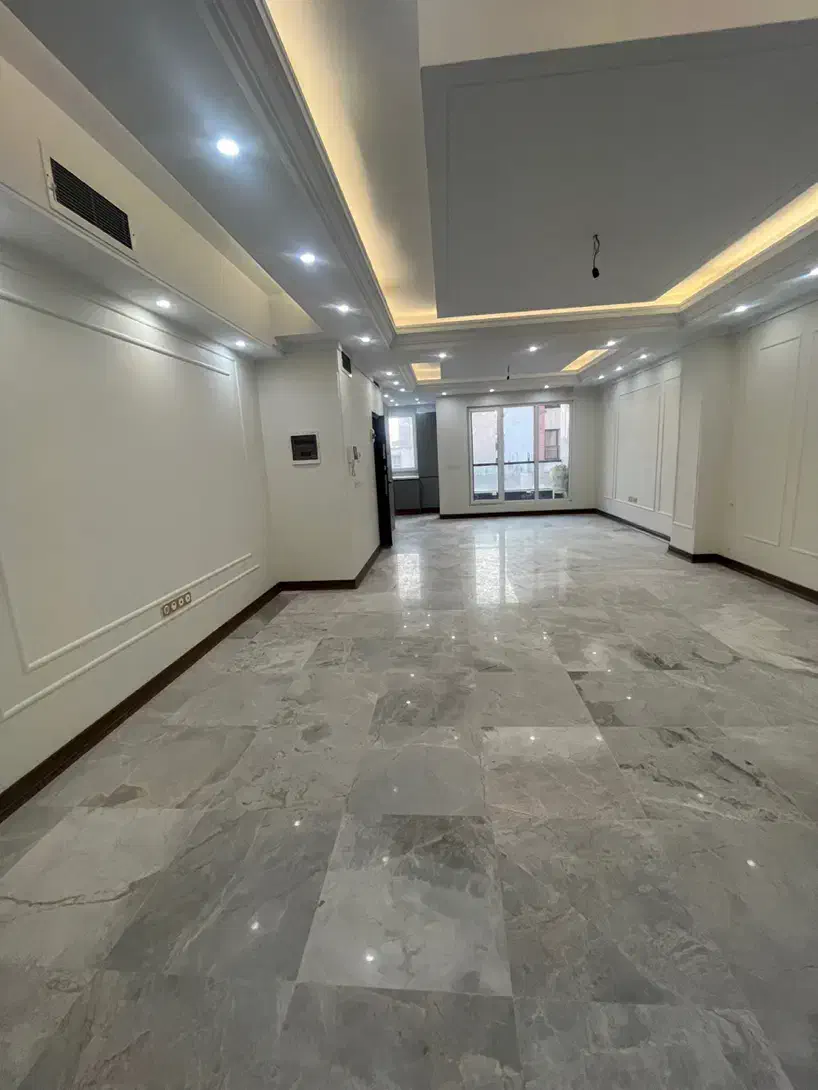 ۱۴۰ متر/۳خواب/تک واحدی/۲ پارکینگ/میدان۷