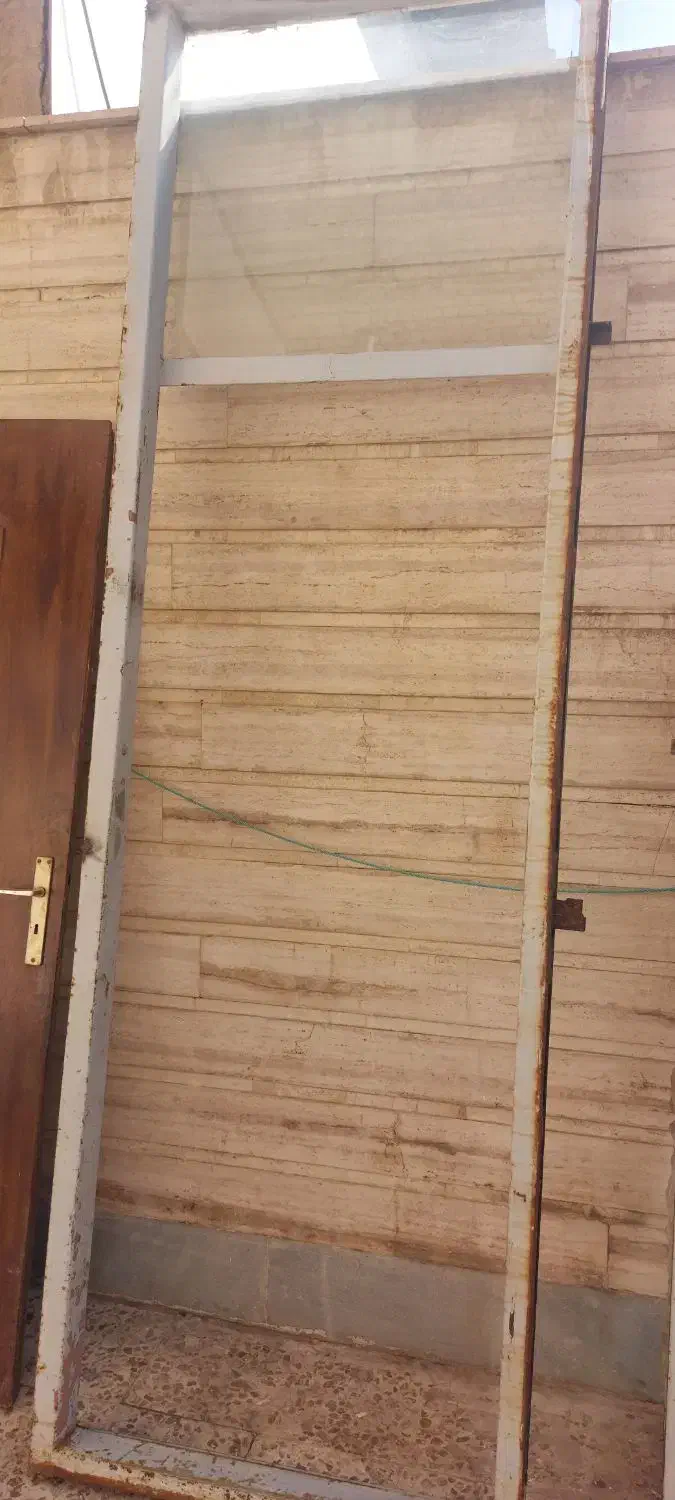 فروش پنجره و درب چوبی با چهار چو ب فلزی|مصالح و تجهیزات ساختمان|قم, شهرک امام حسن|دیوار