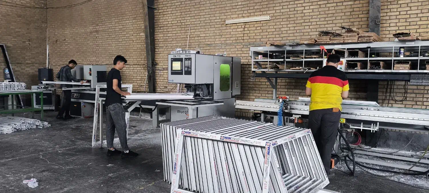 مونتاژ کار درب و پنجره دوجداره|استخدام معماری، عمران و ساختمانی|فردوسیه, |دیوار