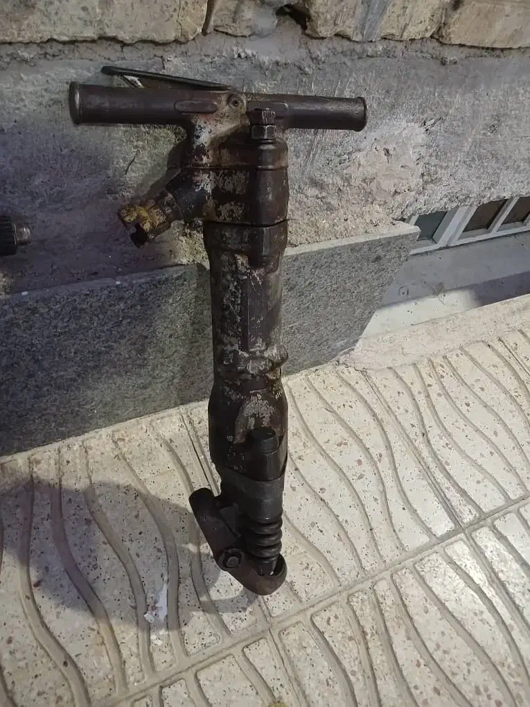 فروش چکش ضربه ای بادی۳۵کیلوییRB777 اصلی|ماشین‌آلات صنعتی|مرودشت, فاز دوم شهرک فرهنگیان|دیوار