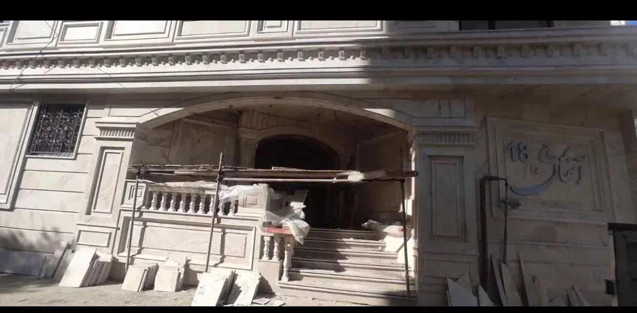 ۱۱۰مترکلیداول تختی ک لادن آسمان۱۸|فروش آپارتمان|بروجرد, |دیوار