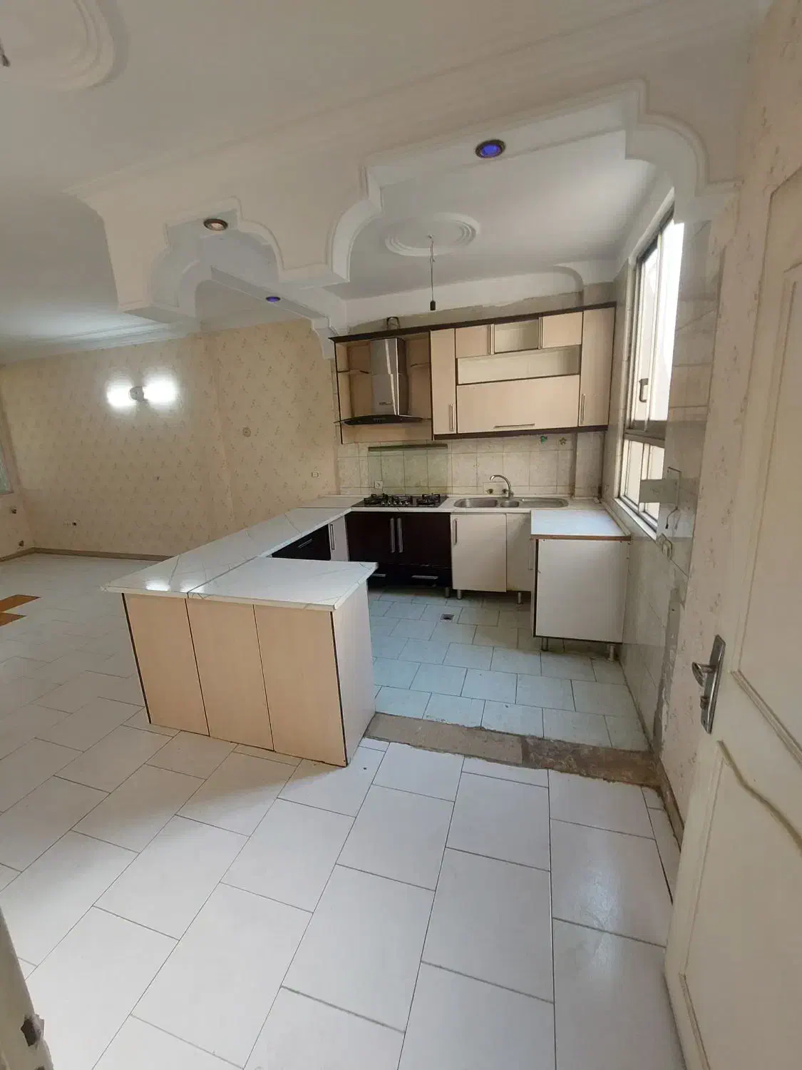 آپارتمان 60 متری شیک با بالکن/رهن کامل