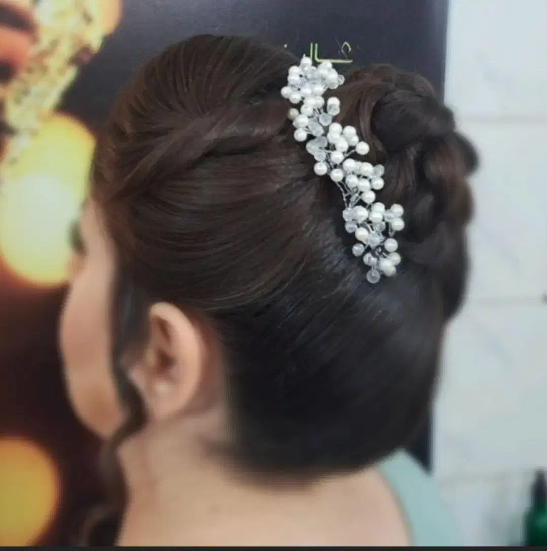 شنیون با قیمت عالی|خدمات آرایشگری و زیبایی|اقبالیه, |دیوار