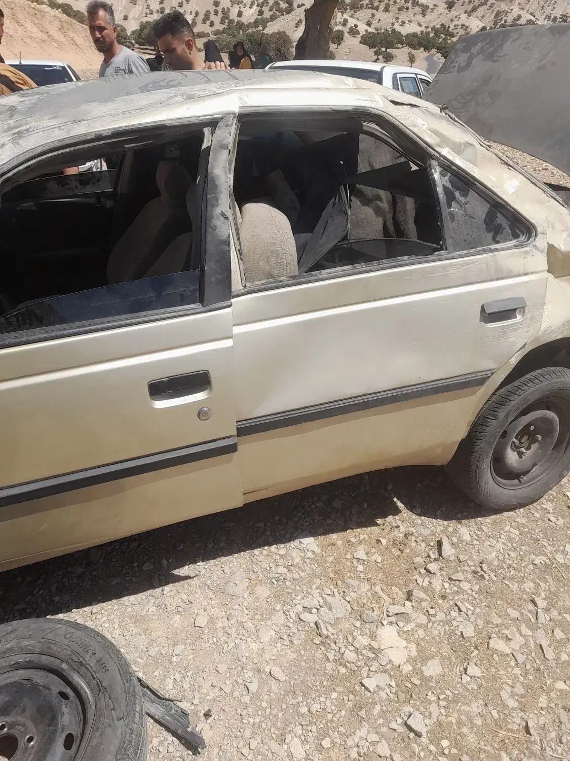 فروش پژو۴۰۵ تصادفی|خودرو سواری و وانت|آبدانان, |دیوار