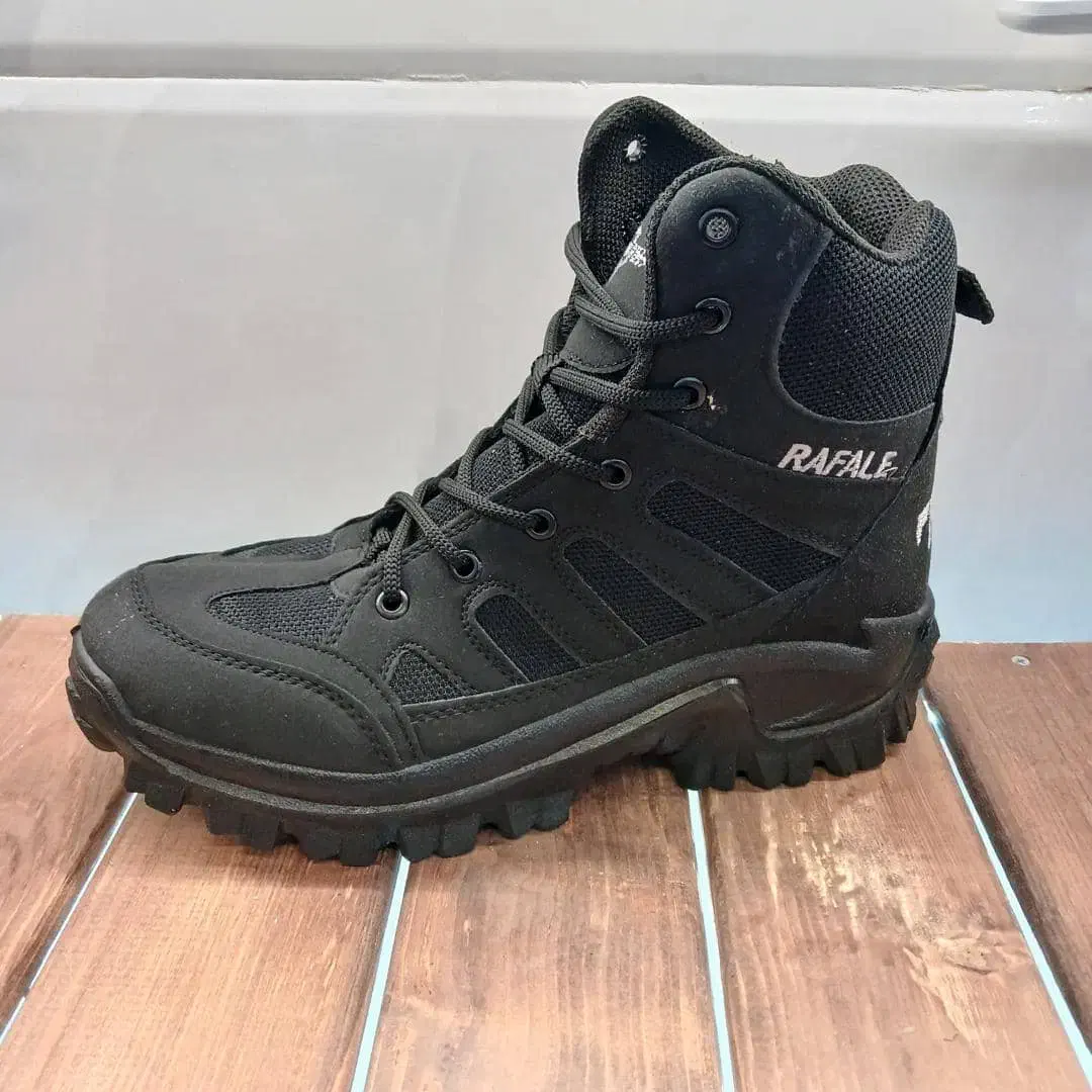 کفش کوهستانی کوهنوردی رافائل|کیف، کفش، کمربند|جوانرود, |دیوار
