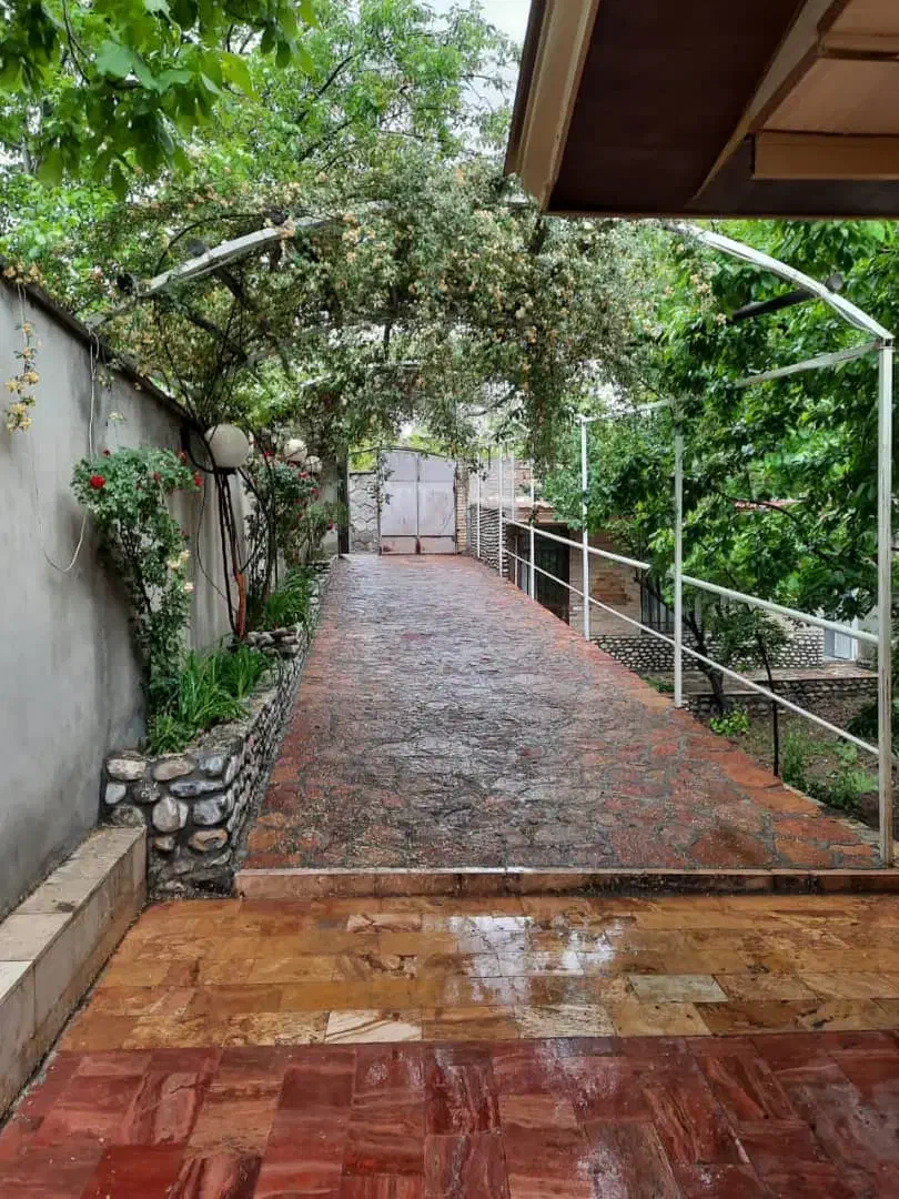 اجاره ویلا باغ بهادران/باغبهادران|اجارهٔ کوتاه‌مدت ویلا و باغ|باغ بهادران, |دیوار