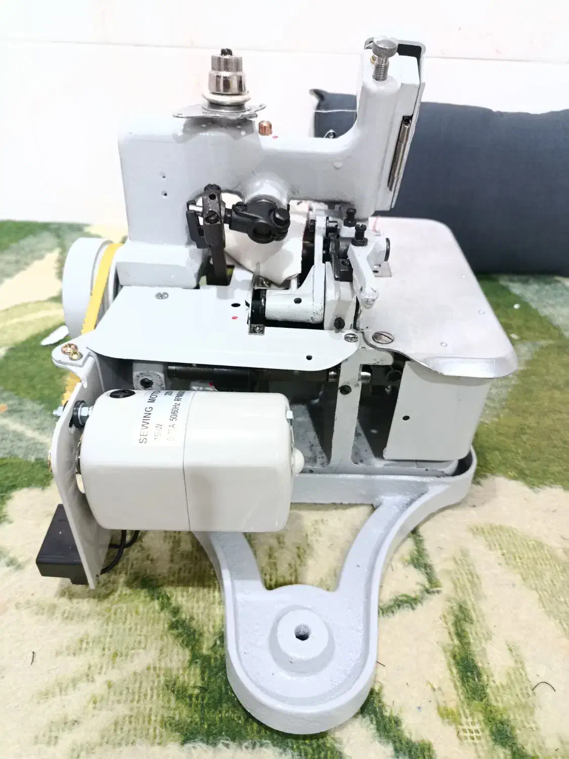 سردوز سنجاقک|چرخ خیاطی و ریسندگی|داراب, |دیوار