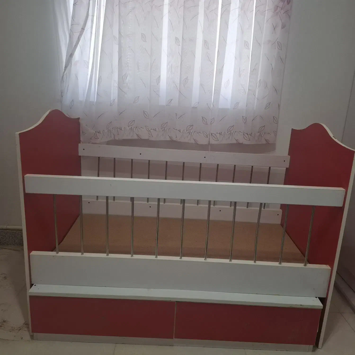 کمد بچه تخت گهوارهای درحدنو|تخت و صندلی بچه|ویلکیج, |دیوار