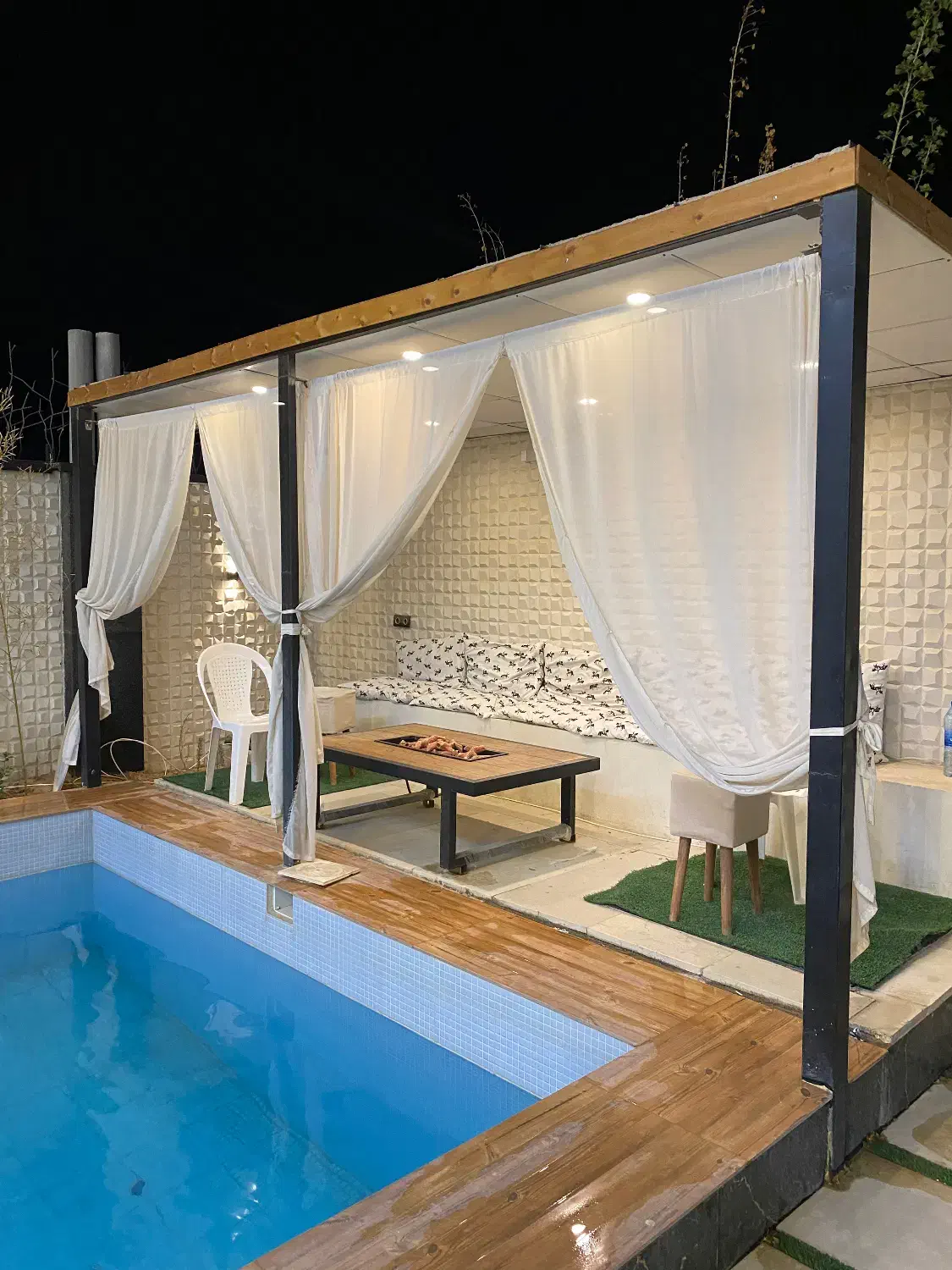 ویلا سوئیسی نوساز فول با استخر ۴فصل|فروش خانه و ویلا|رامجین, |دیوار