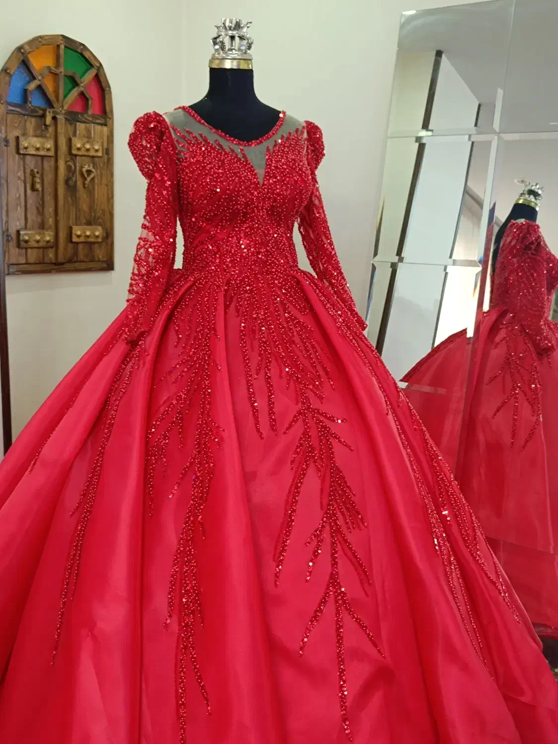 اجاره قرمز اناری|لباس|کرج, کوی زنبق|دیوار