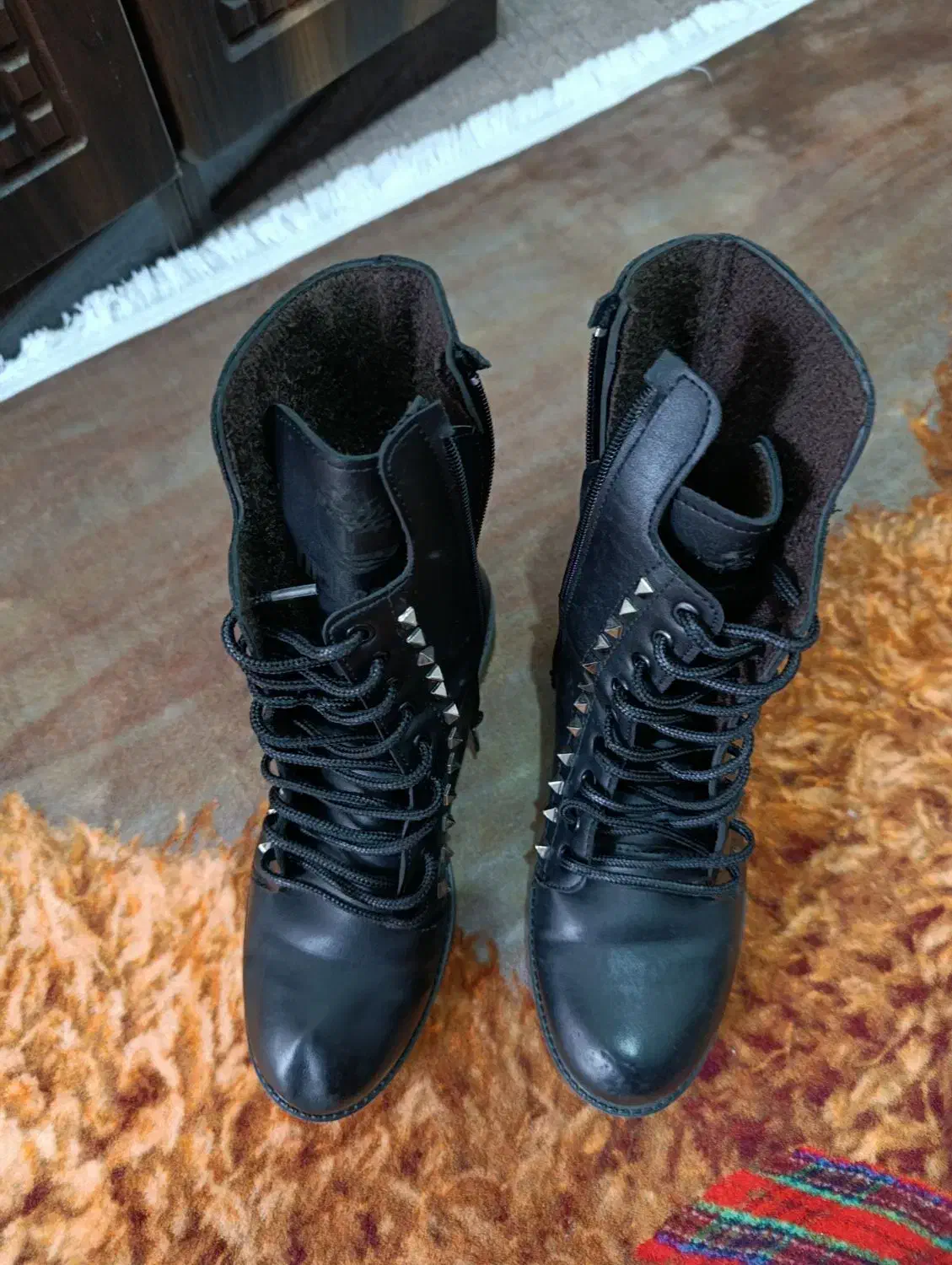 پوتین|کیف، کفش، کمربند|مرند, |دیوار