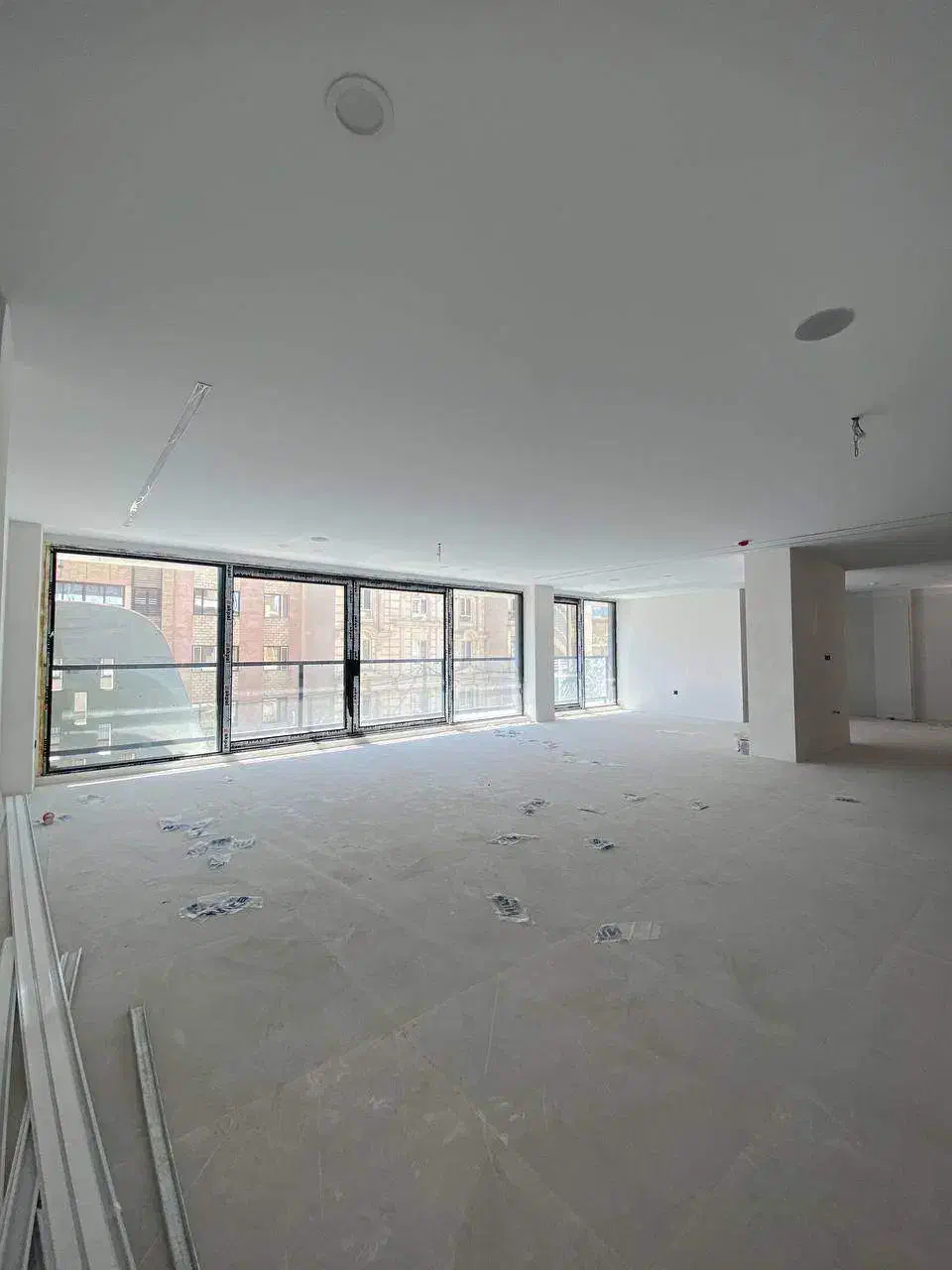 واحد300متری کلیدنخورده با نور جذاب و نقشه بی رقیب|فروش آپارتمان|اراک, |دیوار