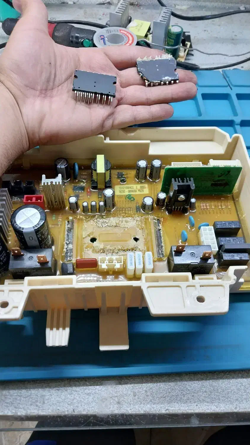 تعمیرات تخصصی برد|خدمات پیشه و مهارت|ساوه, |دیوار