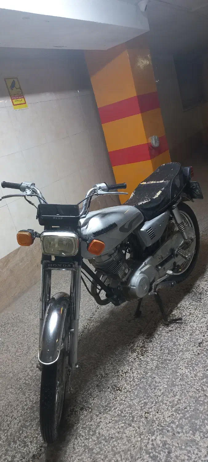 موتور ۱۲۵ مدل ۸۵|موتورسیکلت|فولادشهر, مسکن مهر فولادشهر|دیوار