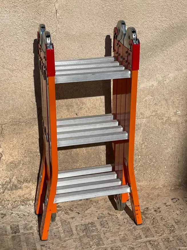 نرده بان تاشو|ابزارآلات|ایوان, |دیوار