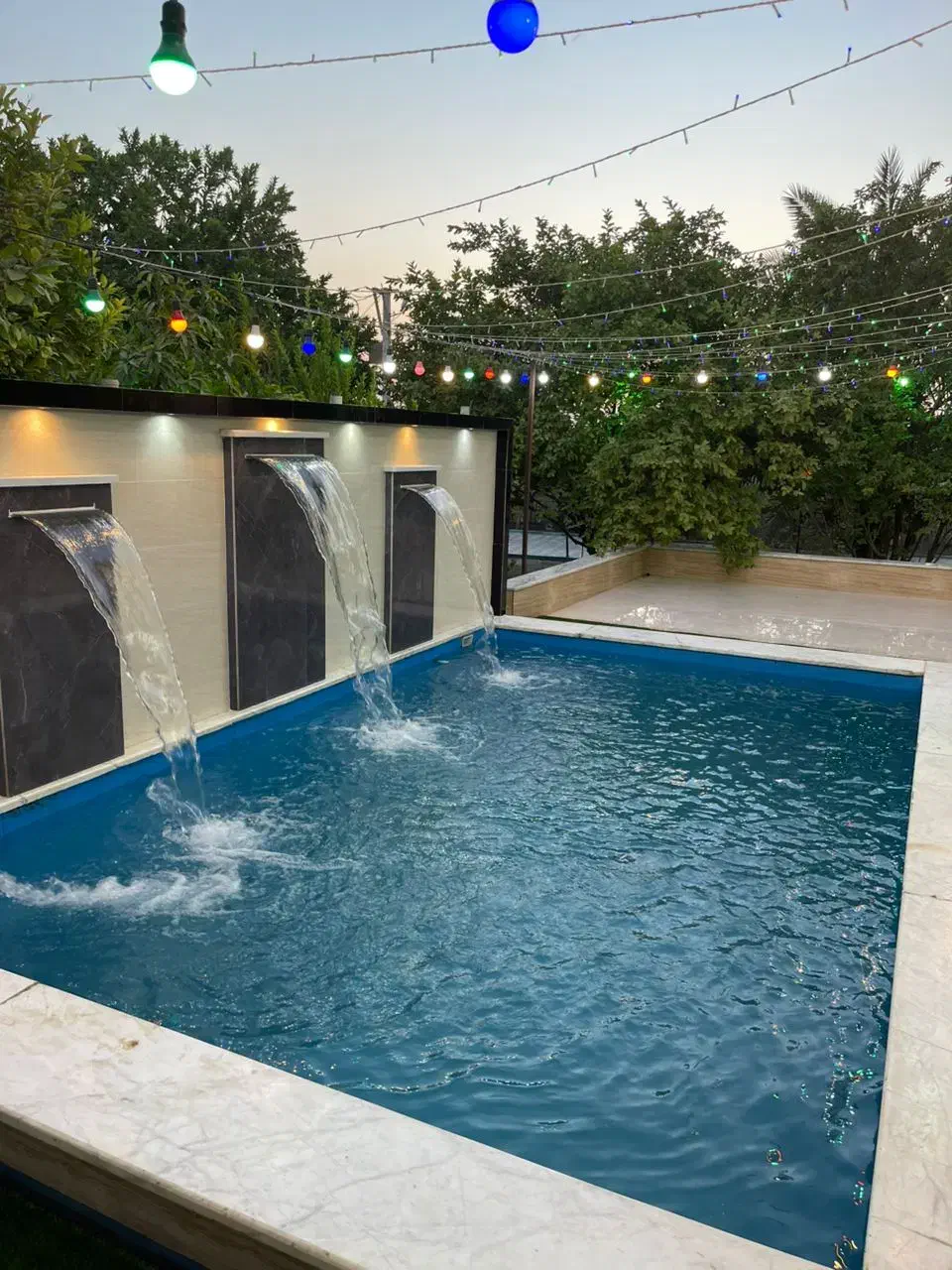 اجاره شبانه ویلا باغ۱۲۰۰ متری با استخردردرشهررمکان|اجارهٔ کوتاه‌مدت ویلا و باغ|قشم, |دیوار