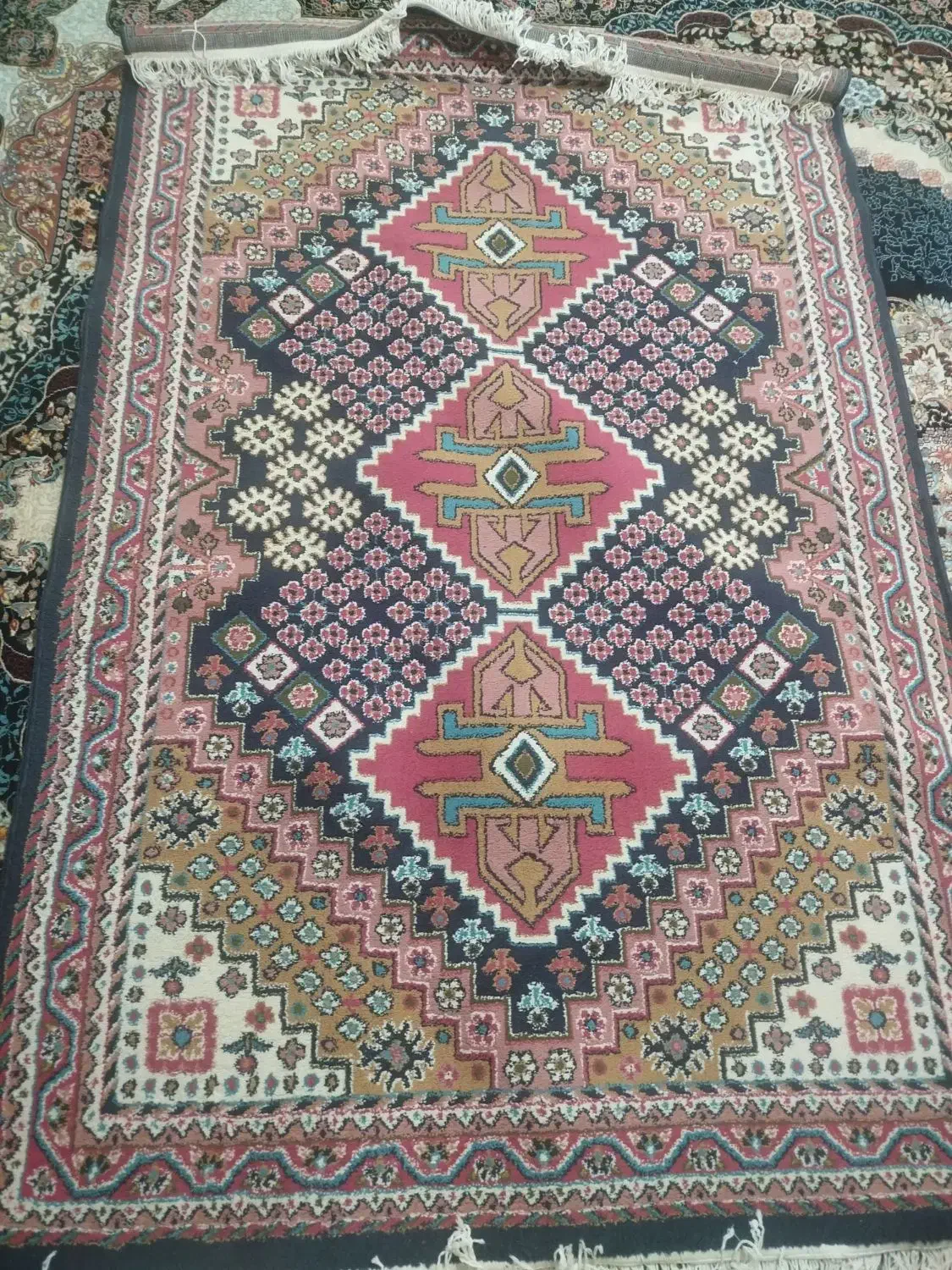 فرش|فرش|تربت‌حیدریه, رضاشهر|دیوار