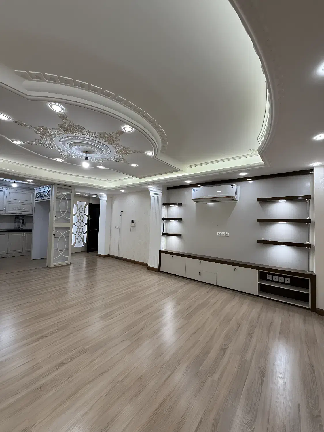 122متر راه جدا مستقل کارگر، 3 خواب لوکس و نوساز|فروش آپارتمان|لاهیجان, رجایی|دیوار