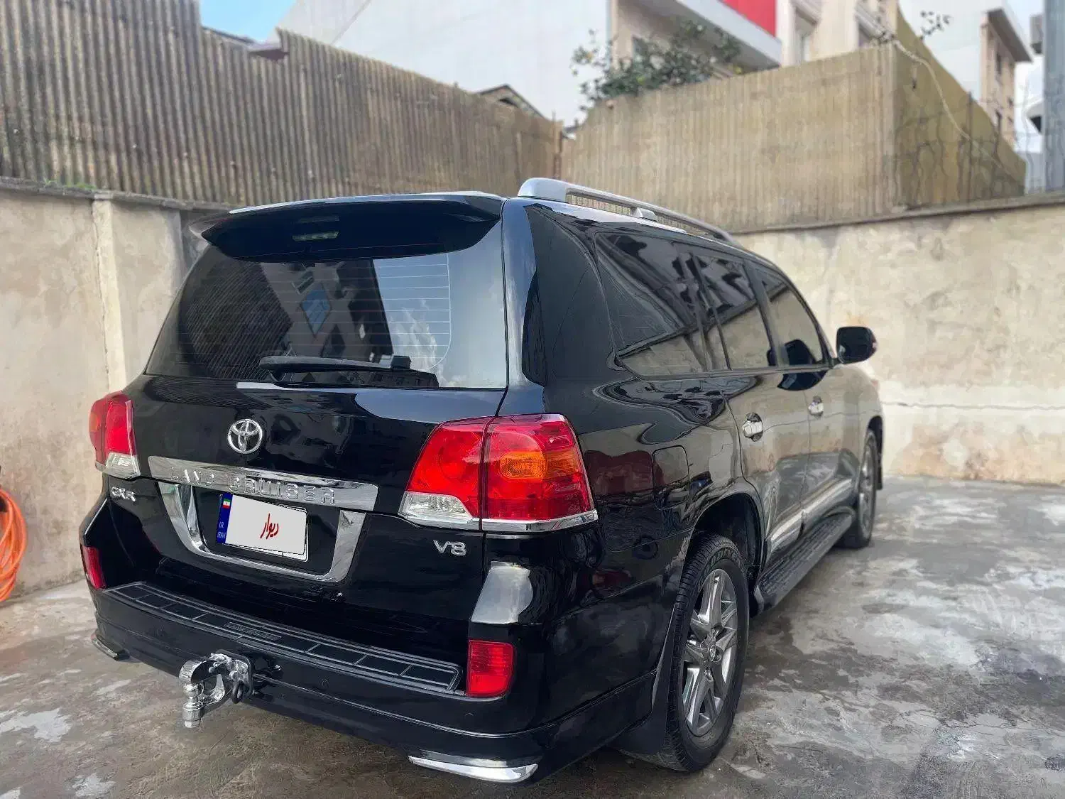 لندکروز ۸سیلندر گذرموقت منطقه ازاد|خودرو سواری و وانت|رشت, گلسار|دیوار