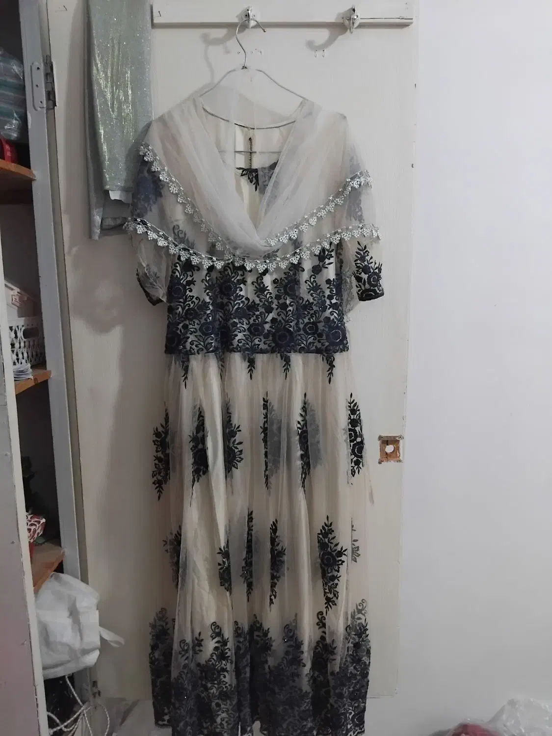 جلی مجلسی کورد ومحلی کردی|لباس|کرج, دانشگاه هنر تهران (پردیس کرج)|دیوار