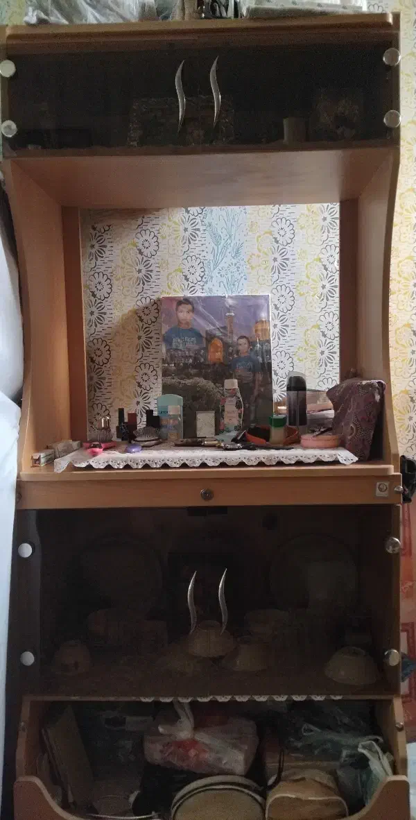 میز تلوزیون قدیم درحد نو|بوفه، ویترین، کنسول|شیروان (خراسان), |دیوار