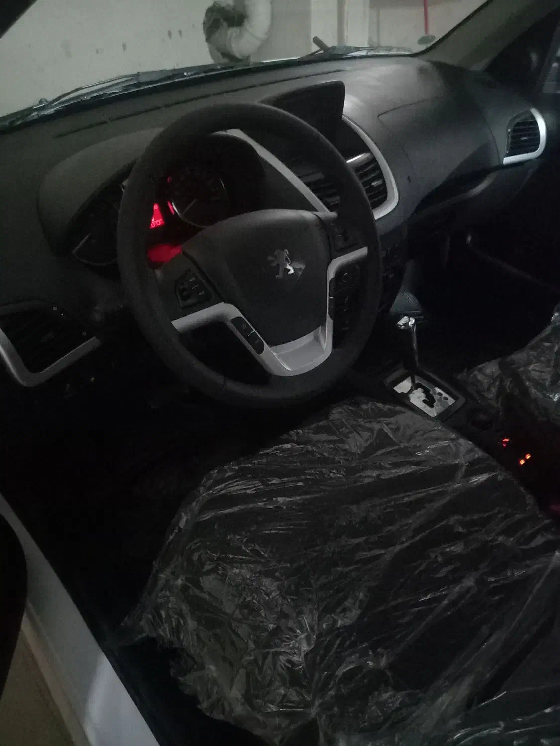 پژو 207i اتومات TU5P سقف فلزی|خودرو سواری و وانت|پیشوا, |دیوار