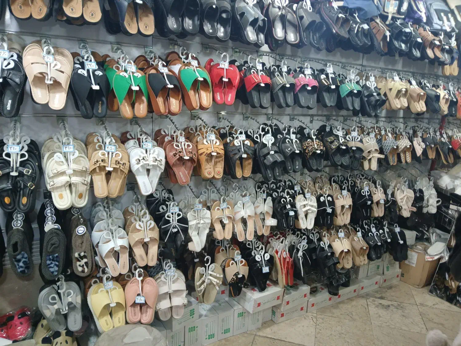 انواع صندل دمپایی|کیف، کفش، کمربند|کرج, گلشهر|دیوار