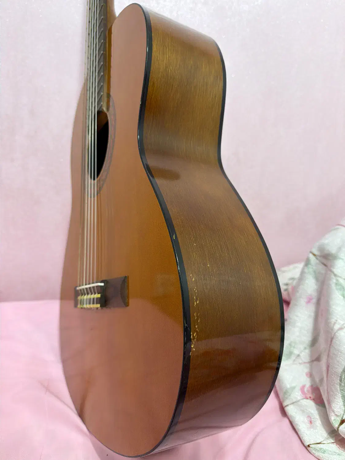 گیتار یاماها c40|گیتار، بیس، امپلیفایر|گرگان, |دیوار