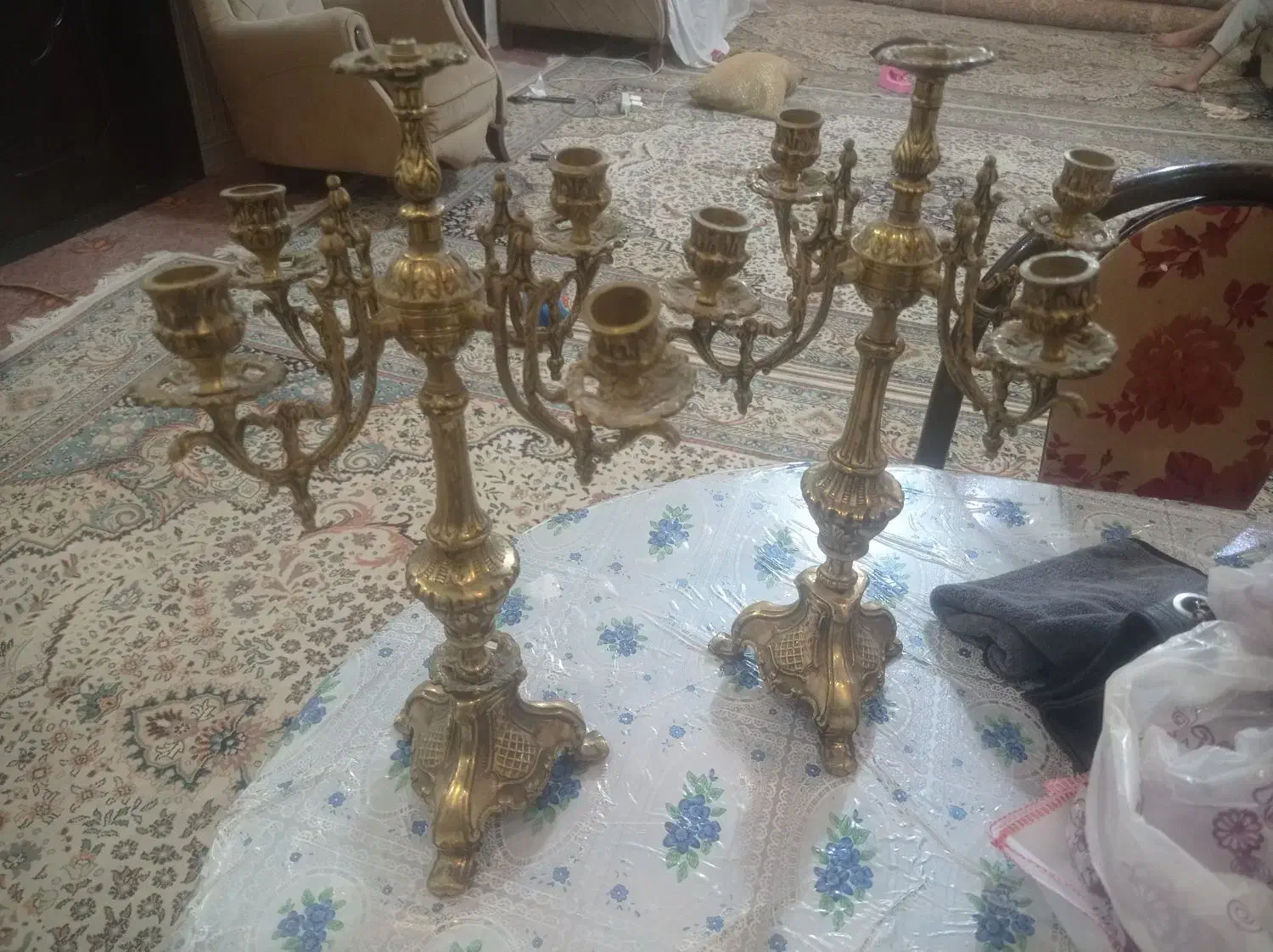 دوتا شمعدان برنجی سنگین قدیمی آنتیک مناسب جهیزیه|کلکسیون اشیاء عتیقه|گرگان, |دیوار