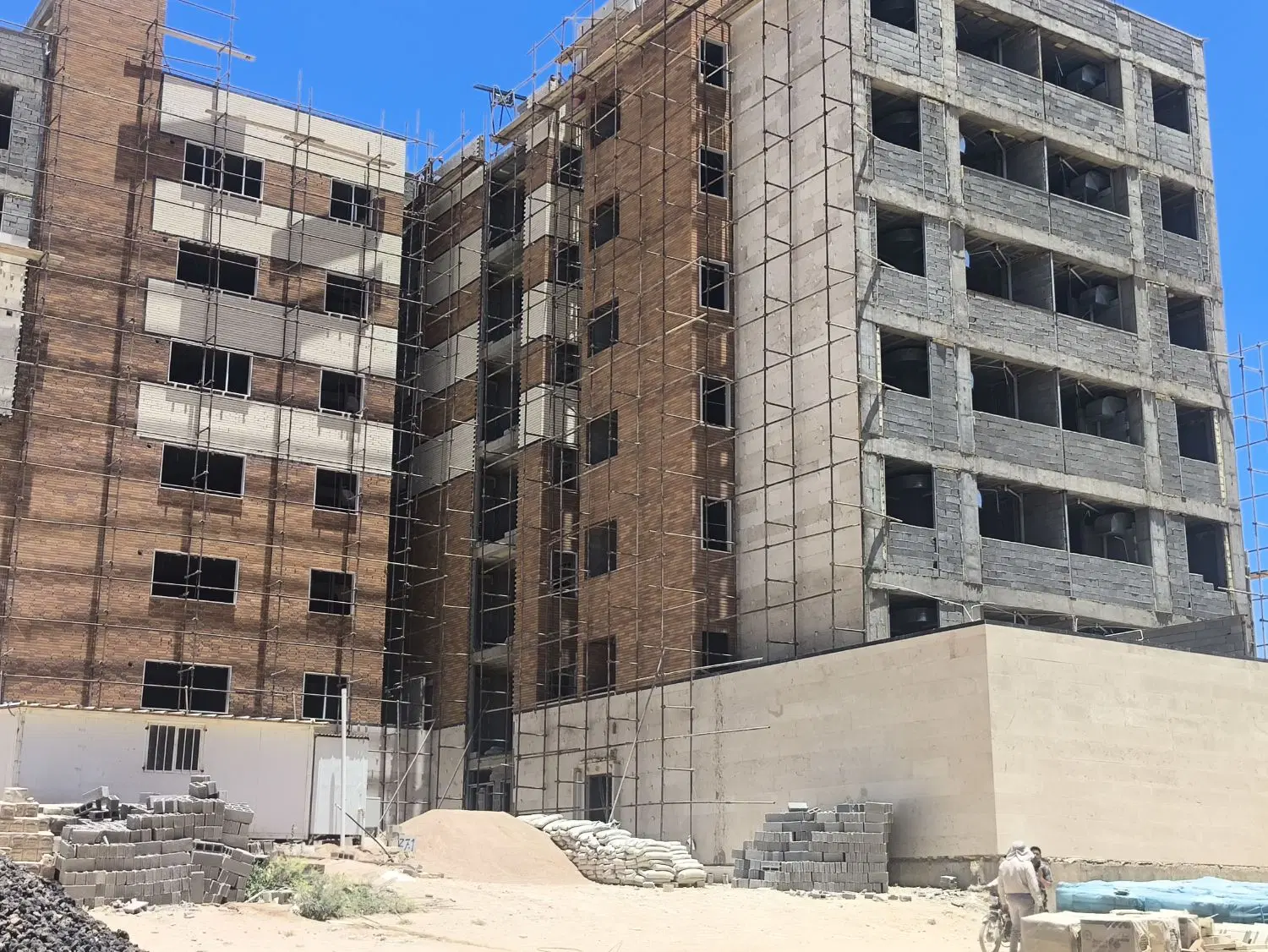 نیازمند اکیپ نماکار سنگ و آجر ترکیبی|استخدام معماری، عمران و ساختمانی|شیراز, شهرک گلستان|دیوار