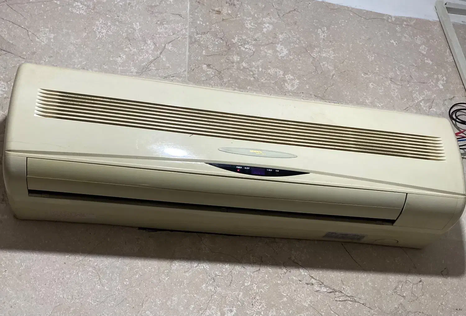 اسپیلت ۲۴ هزار جنرال|کولر گازی و فن‌کوئل|بابل, |دیوار