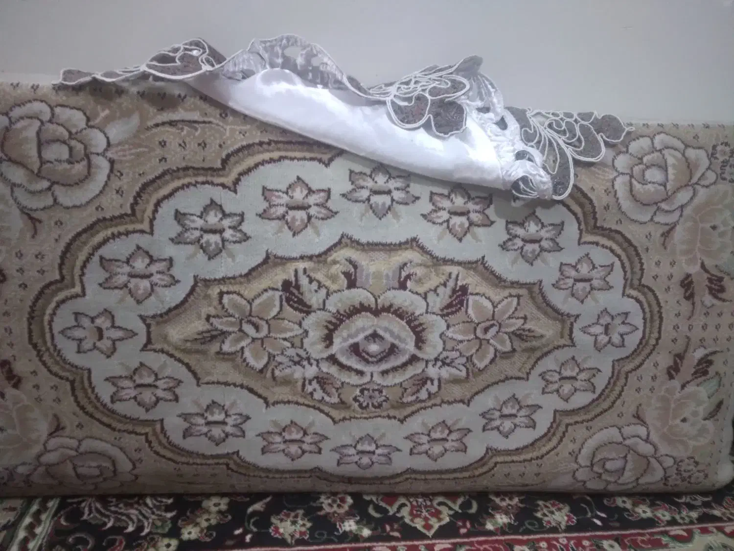 پشتی|پشتی|رباط‌کریم, رباط‌کریم|دیوار