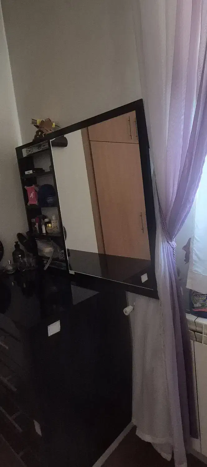 سرویس خواب|تخت و سرویس خواب|شاهین‌شهر, حافظ جنوبی|دیوار