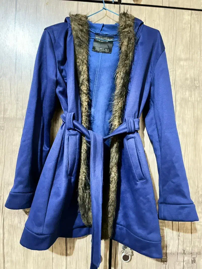 پالتو تمیز|لباس|مسجد سلیمان, |دیوار