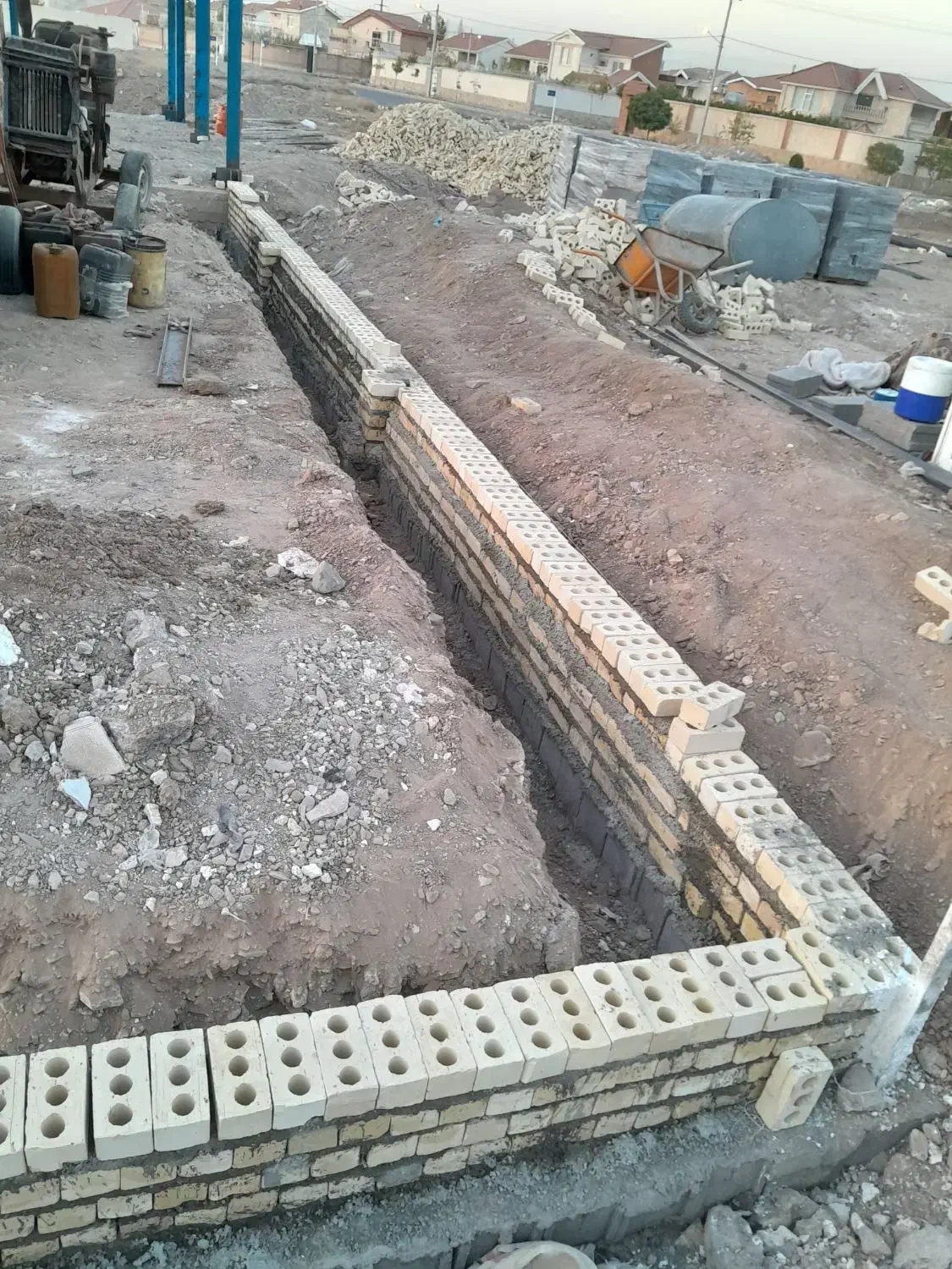 استا کار والپست کار وبنا دیوار چین وسیمانکار|خدمات پیشه و مهارت|گلبهار, شهر جدید گلبهار|دیوار