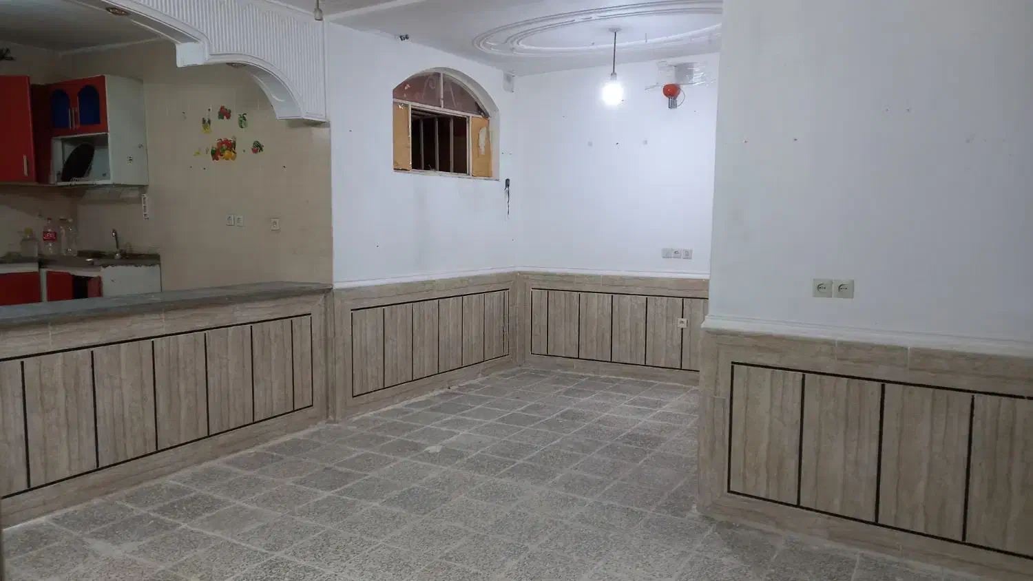 یک واحد مسکونی در مرکز شهر خیابان سادات|فروش آپارتمان|شوشتر, |دیوار