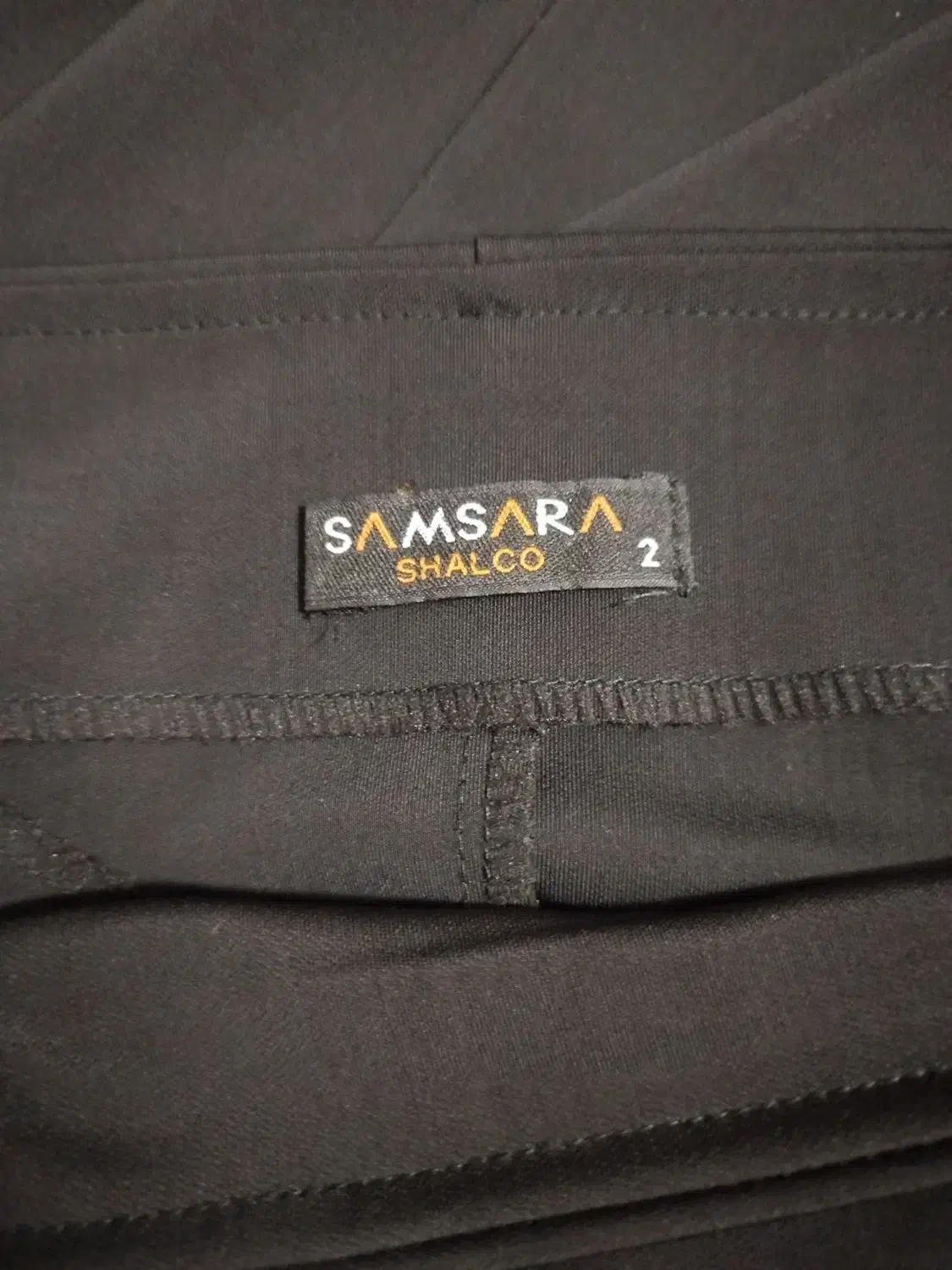 دامن کوتاه|لباس|نظرآباد, نظرآباد|دیوار