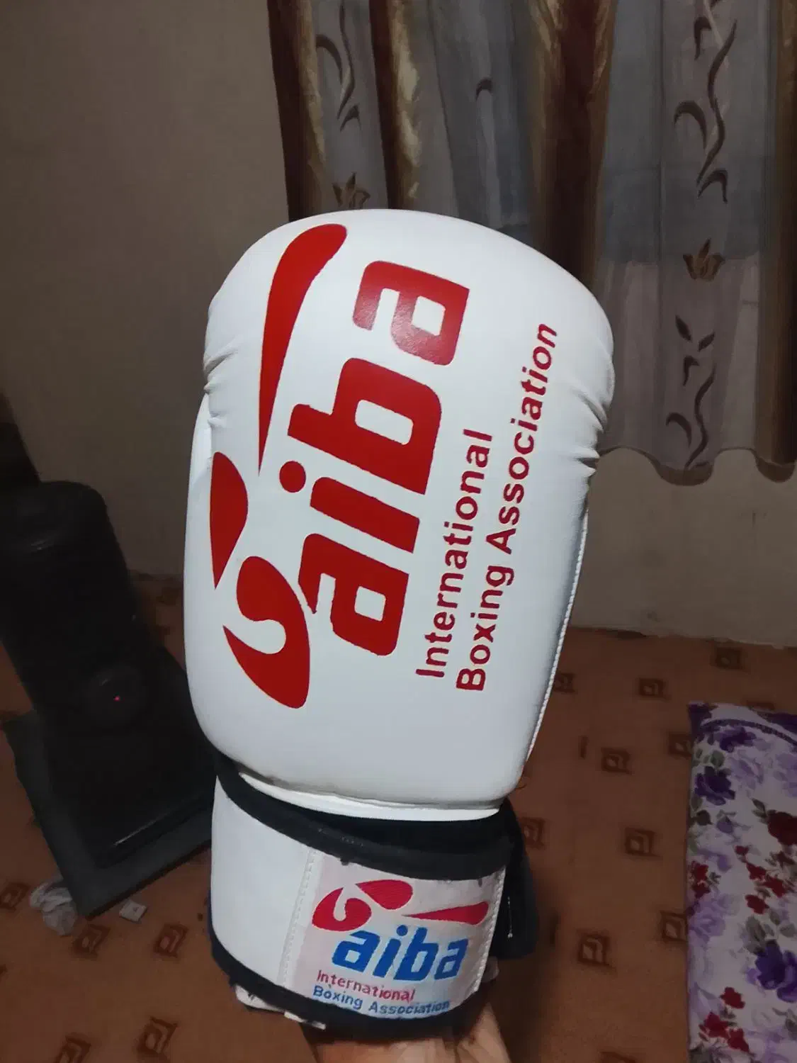 فروش دست کش بوکس|لباس|سیلوانه, |دیوار