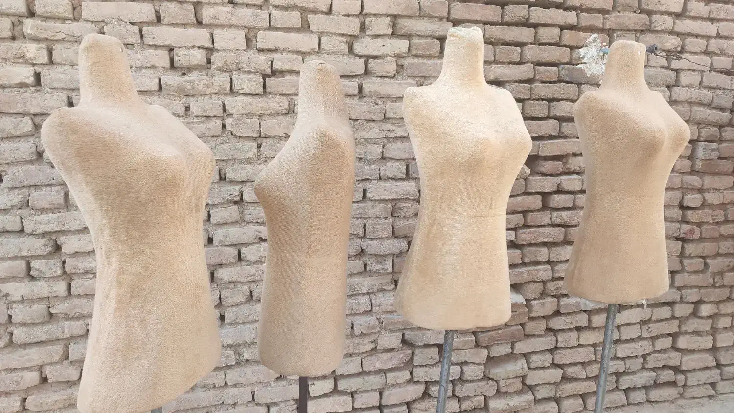 ۸ عدد مانکن سوزنخور پایه فلزی|فروشگاه و مغازه|آبیک, |دیوار